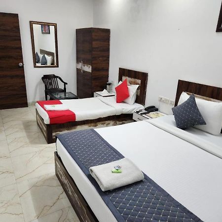 Hotel Aerotech Suite Нью-Дели Экстерьер фото