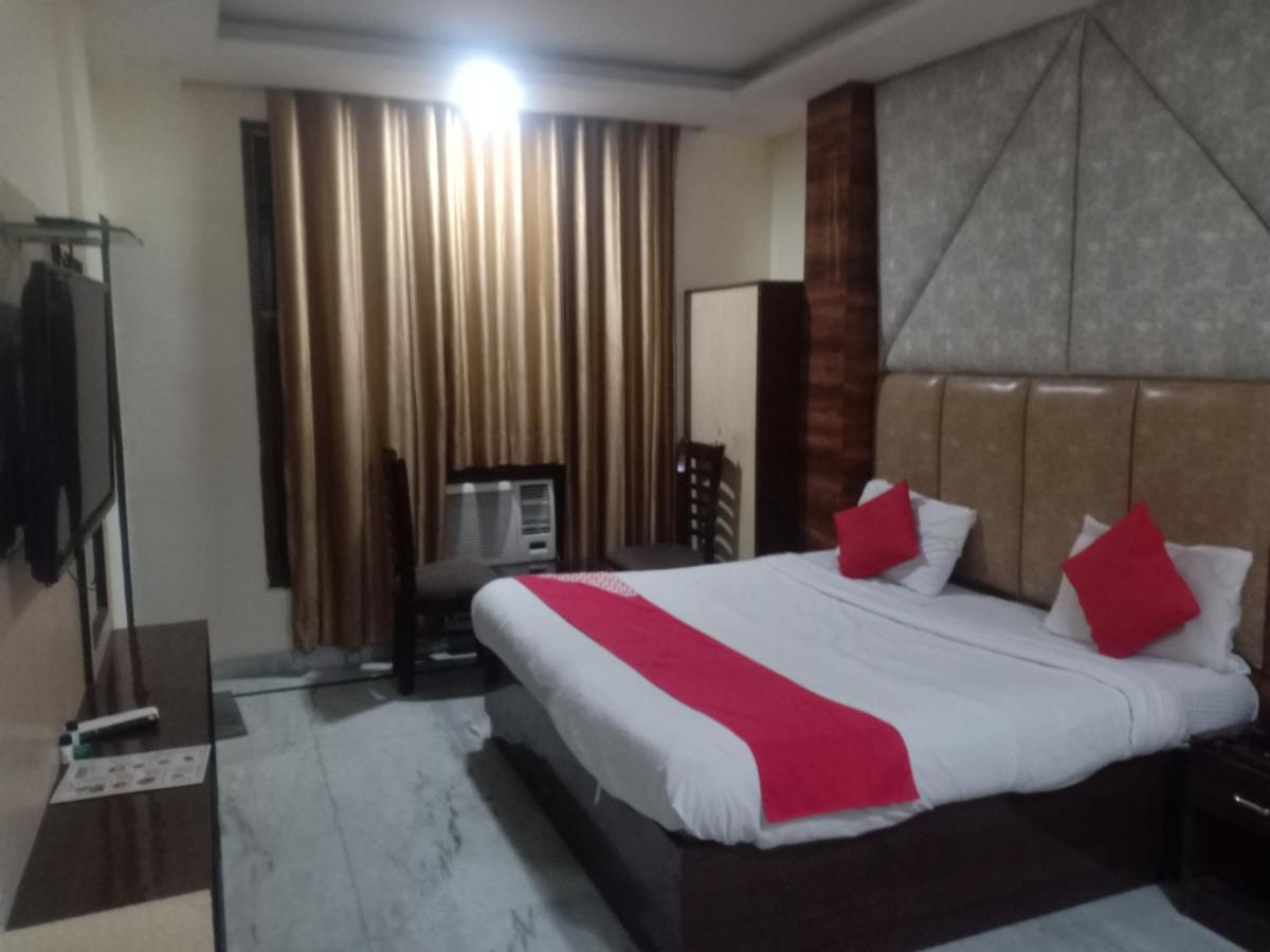 Hotel Aerotech Suite Нью-Дели Экстерьер фото
