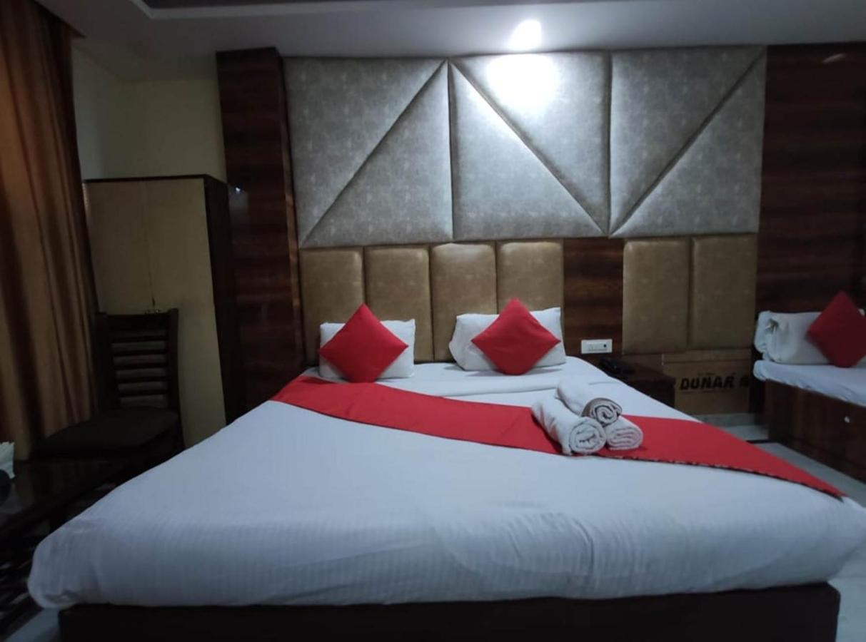 Hotel Aerotech Suite Нью-Дели Экстерьер фото