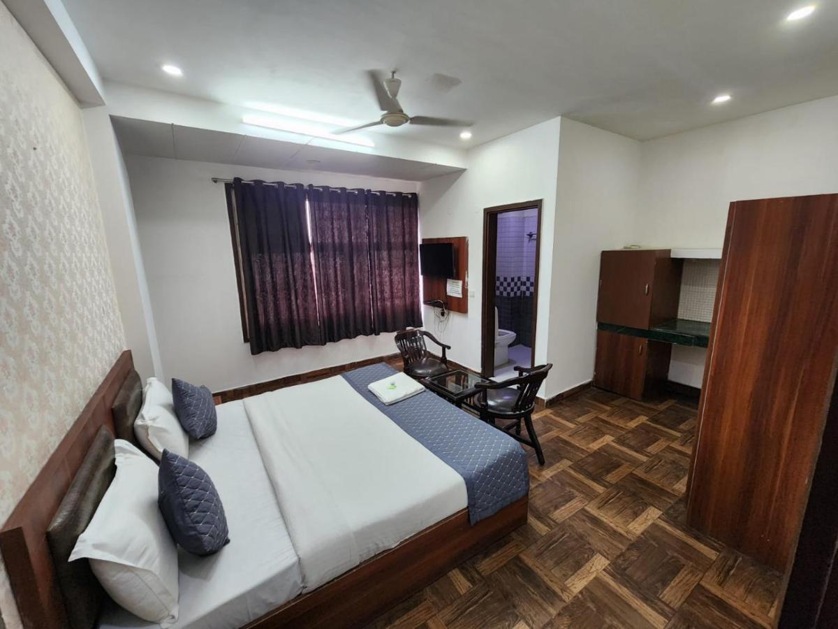 Hotel Aerotech Suite Нью-Дели Экстерьер фото