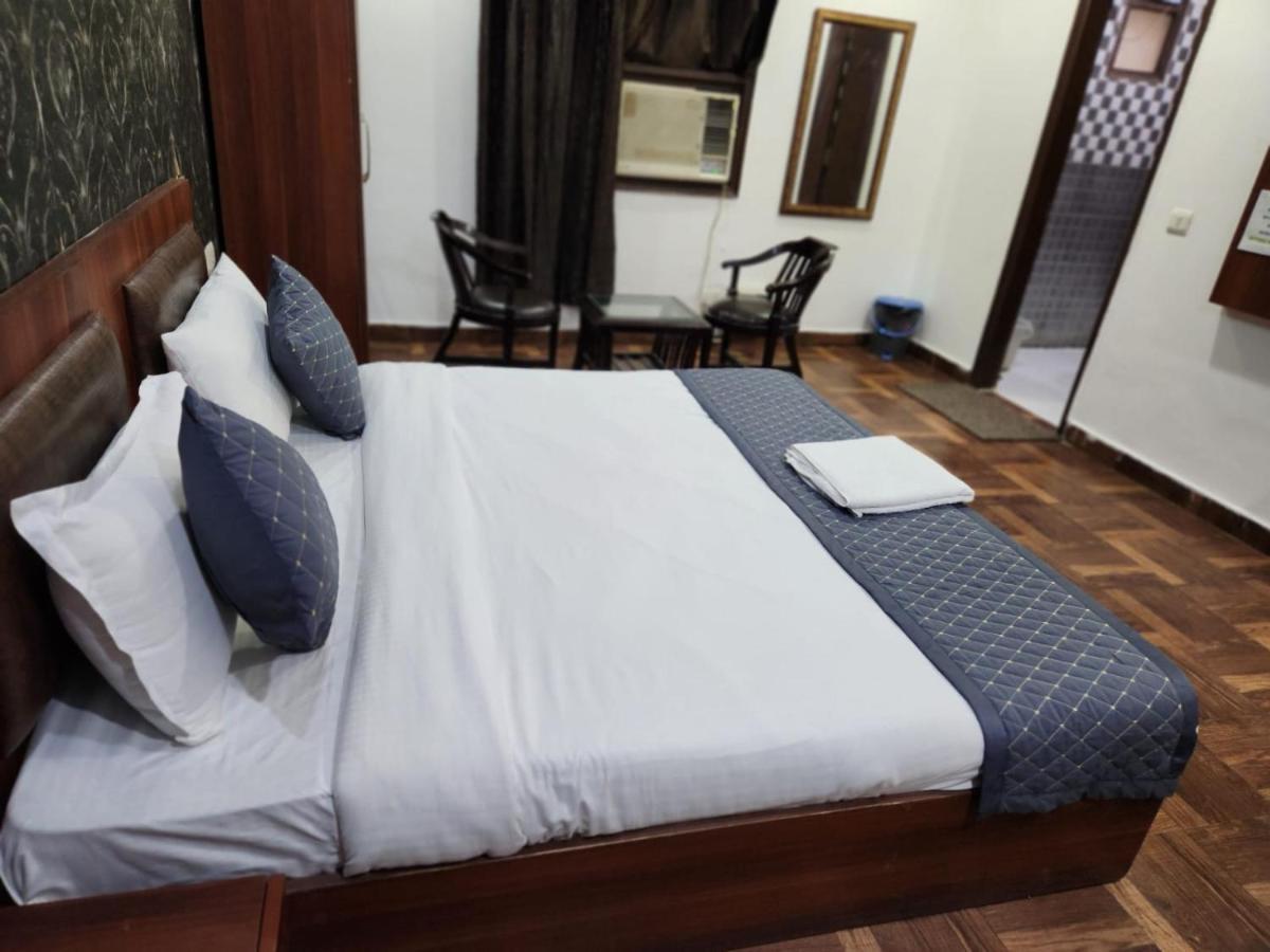 Hotel Aerotech Suite Нью-Дели Экстерьер фото
