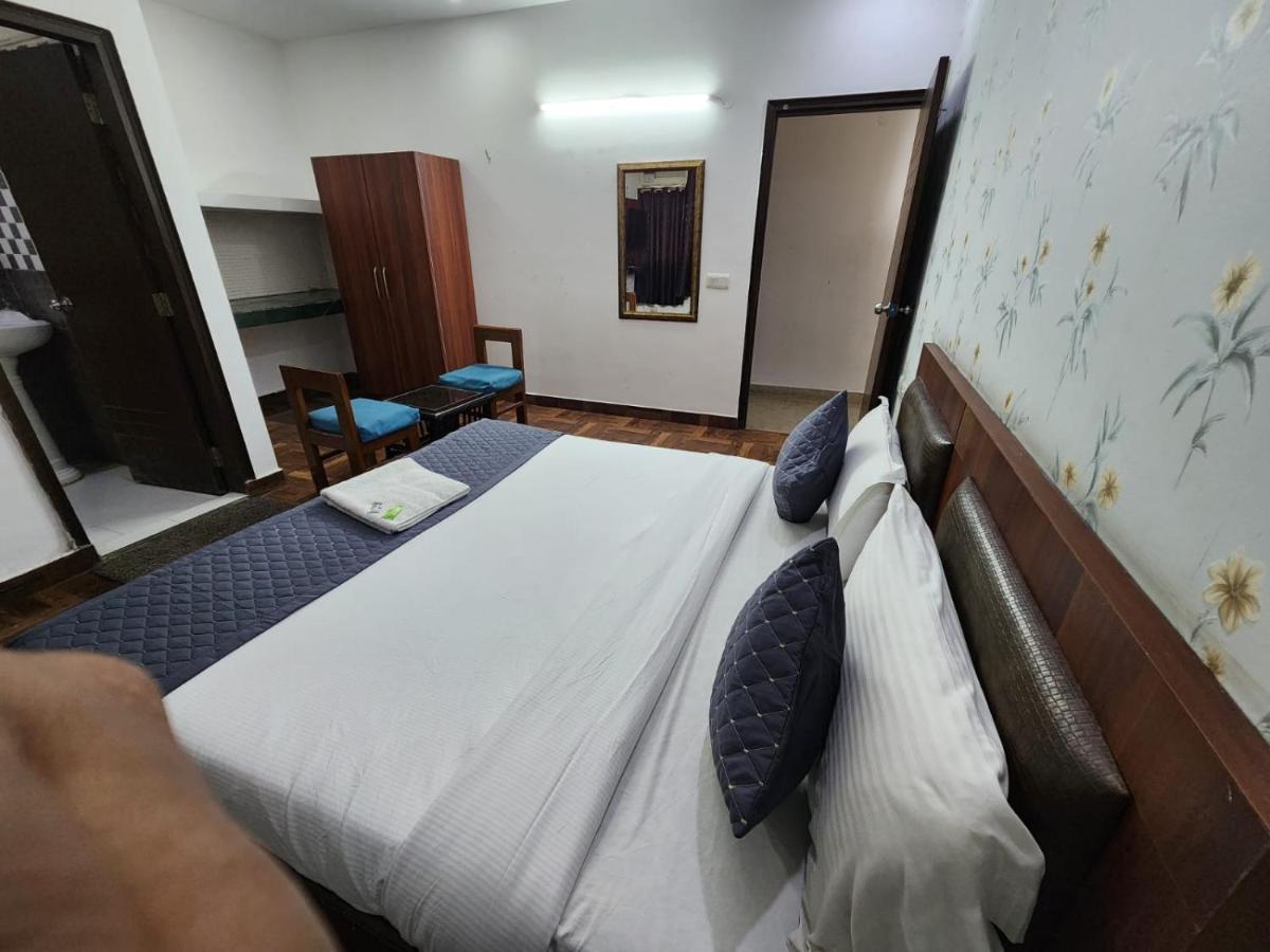 Hotel Aerotech Suite Нью-Дели Экстерьер фото