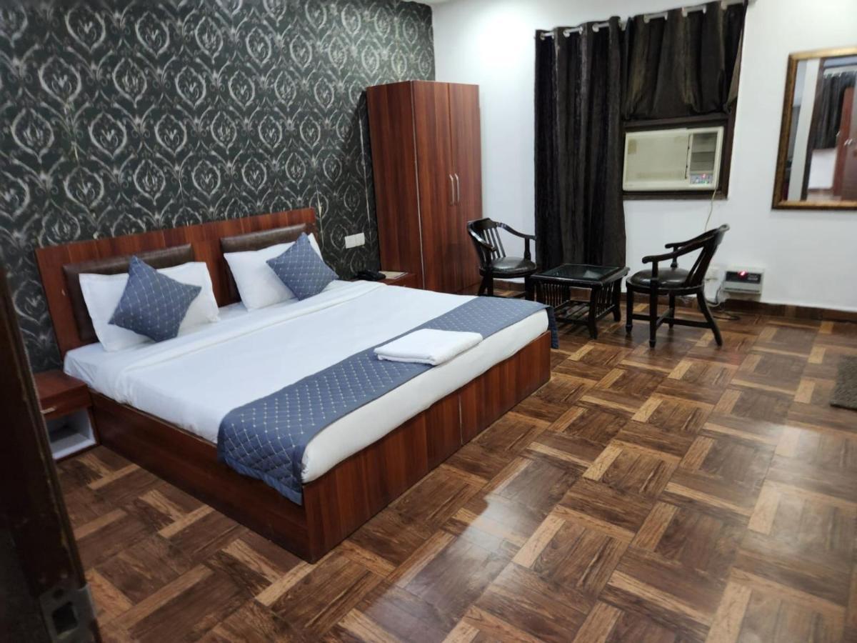 Hotel Aerotech Suite Нью-Дели Экстерьер фото