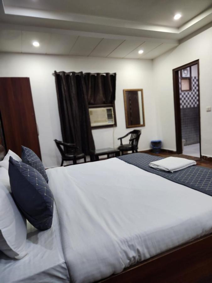 Hotel Aerotech Suite Нью-Дели Экстерьер фото