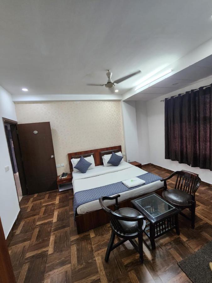 Hotel Aerotech Suite Нью-Дели Экстерьер фото