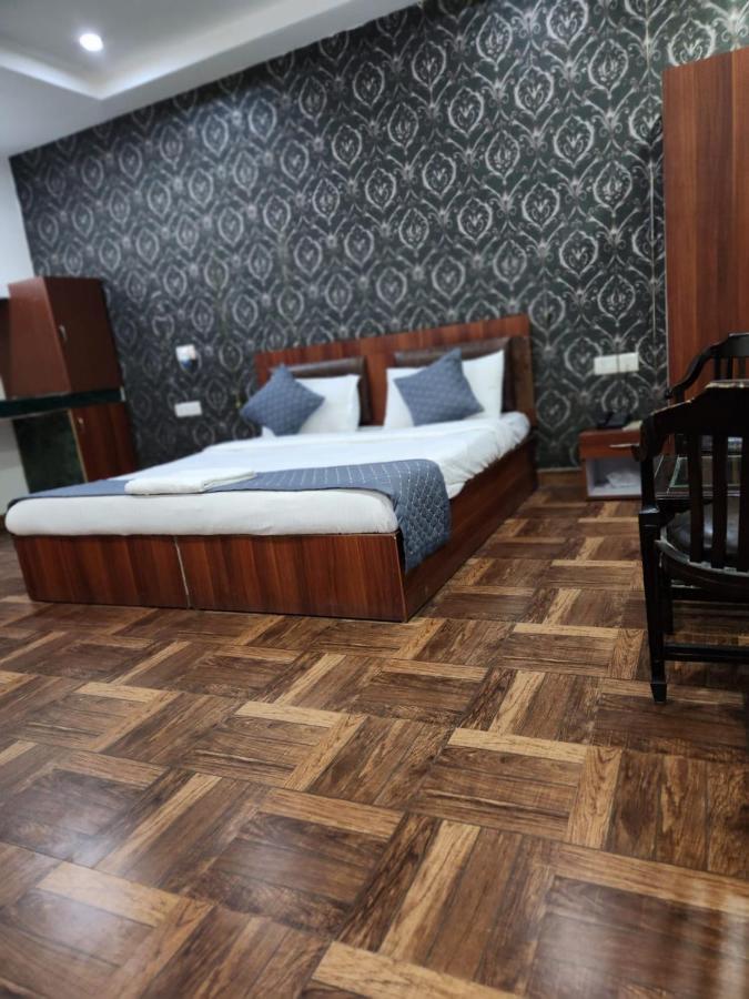 Hotel Aerotech Suite Нью-Дели Экстерьер фото